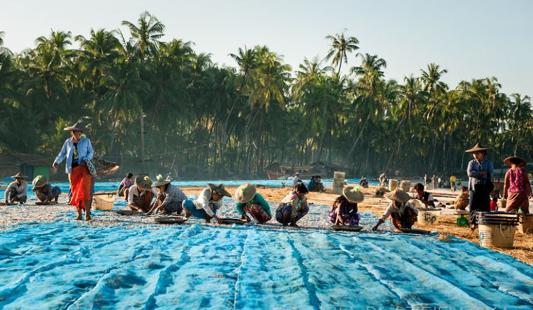 Ngapali-fishing-town-1