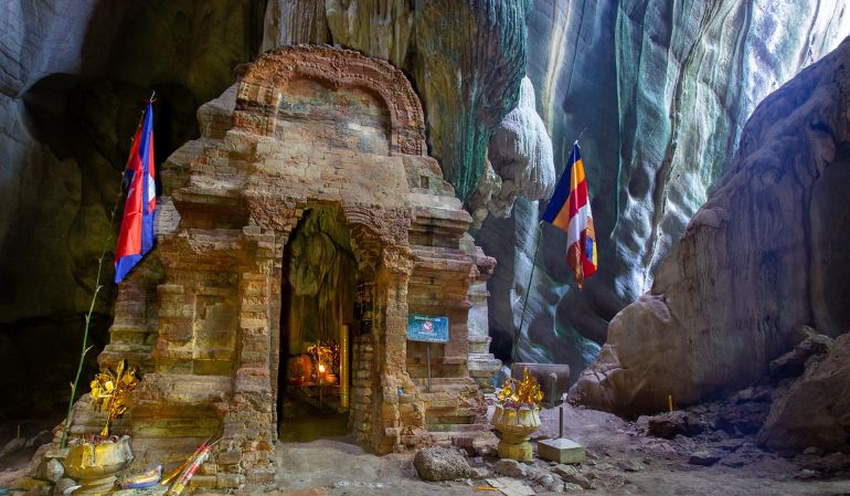Phnom Chhngok Cave in Kampot