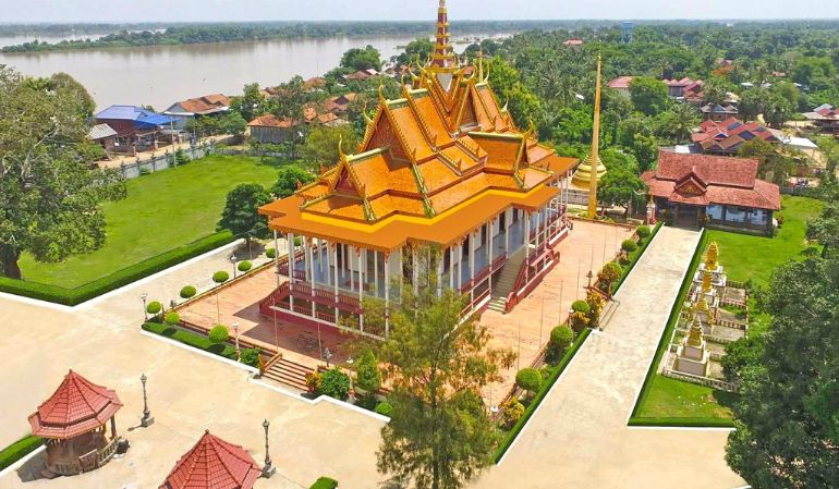100 Columns Pagoda in Kratie