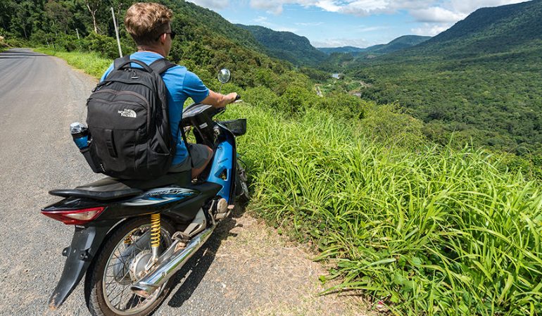 Motorbike tour in Bolaven Plateau