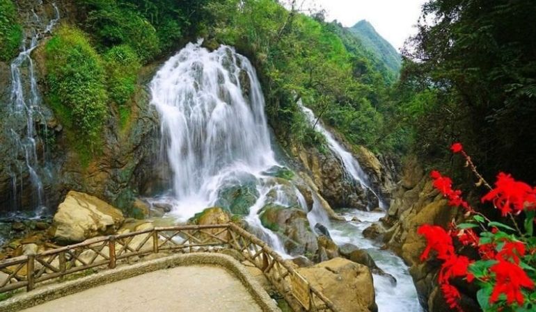 Waterfalls and Scenic spots in sapa vietnam