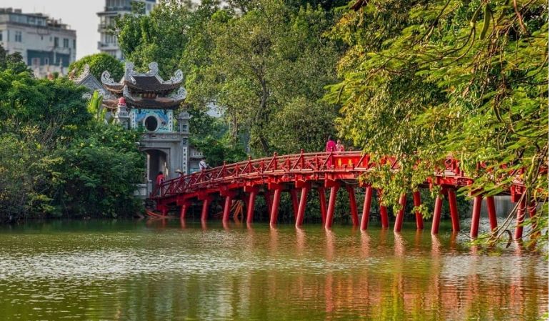 Ngoc Son Temple