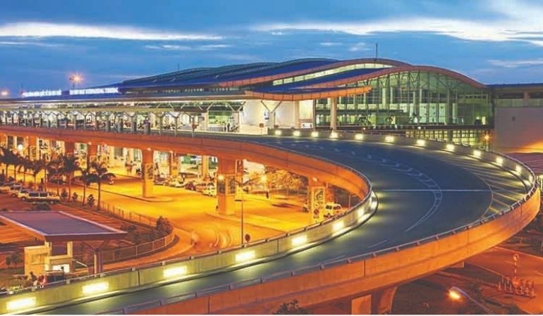 tan son nhat vietnam