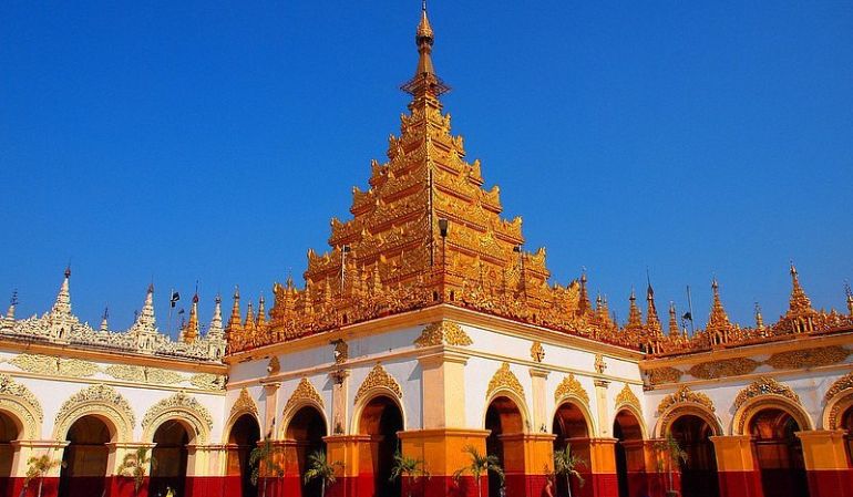 mahamuni-pagoda-myanmar-1