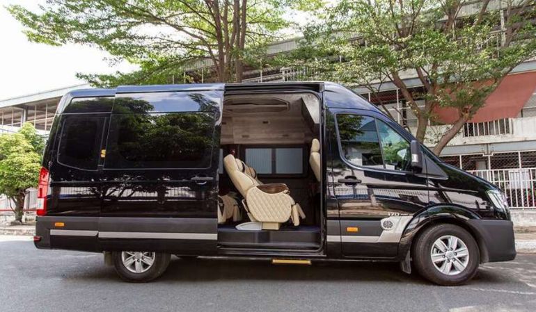 Limousine from Hanoi to Sapa