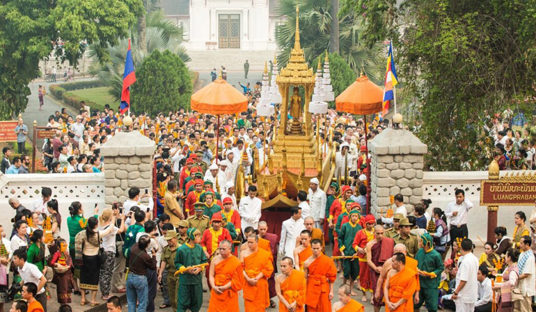 Participate in the Bun Phavet Festival