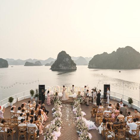 Catherine Cruise in Halong Bay