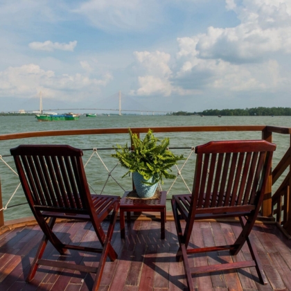 Discover Mekong River on Dragon Eyes Cruise