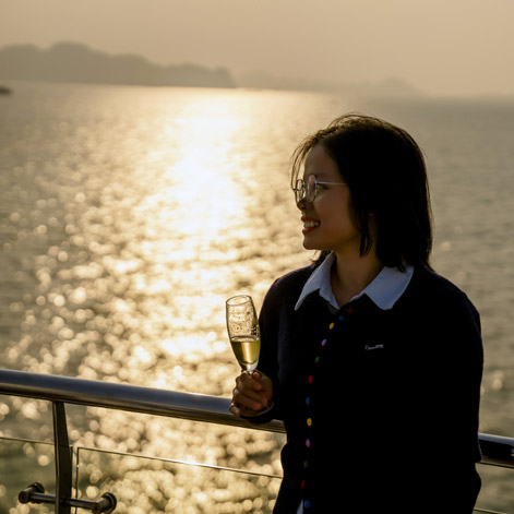 Experience Luxury on Luna Halong Cruise - A Journey Through Halong Bay