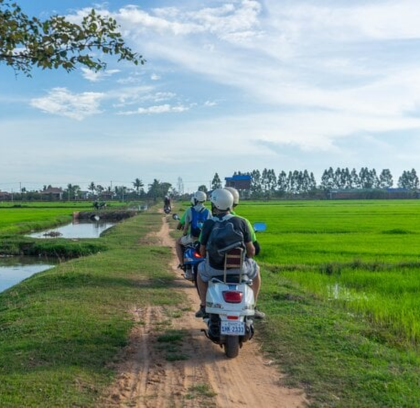 Full-Day Vespa Tour in Angkor Wat