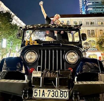 Saigon by Night: Food Tour & Live Music by Open-Air Jeep!